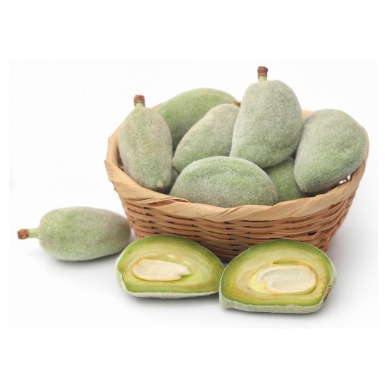 Tender Almond Hearts 500g