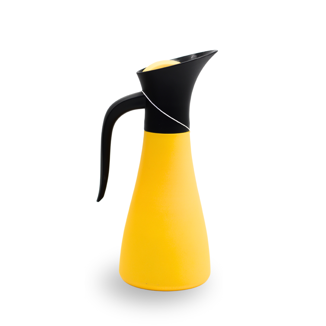 " thermos flask stainless steel Yellow color with an 800ML capacity, designed to keep drinks hot or cold for hours"